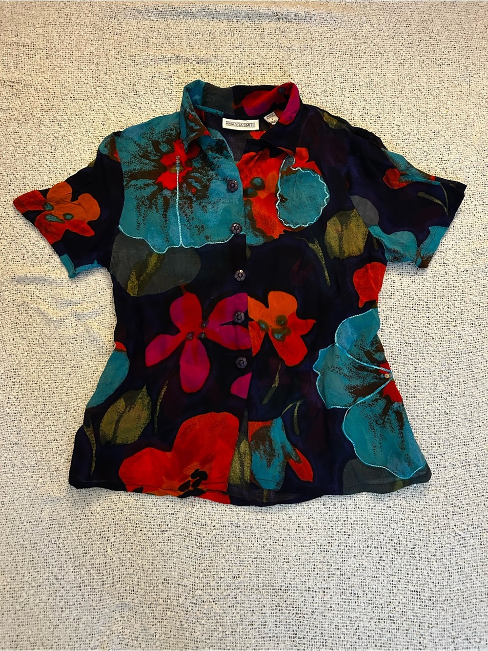 Vintage 90s Floral Short-Sleeve Button Front Top w flower buttons Size S